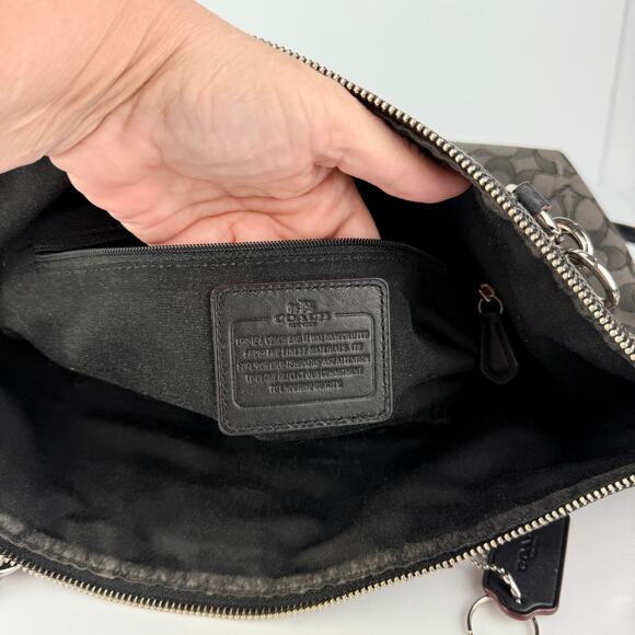 EUC Coach Kelsey Large Zip Signature Canvas Black/Grey Silver Satchel Purse - Picture 8 of 12